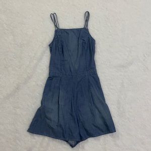 Hollister jean romper 💙🤍